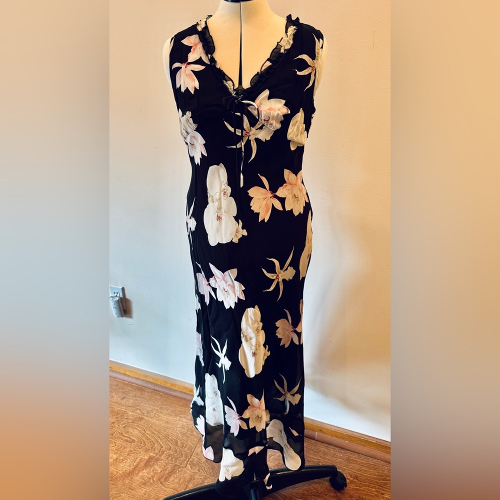 Karen Kane Maxi Dress – Black Floral Print, Size M, Elegant Flowy Fit